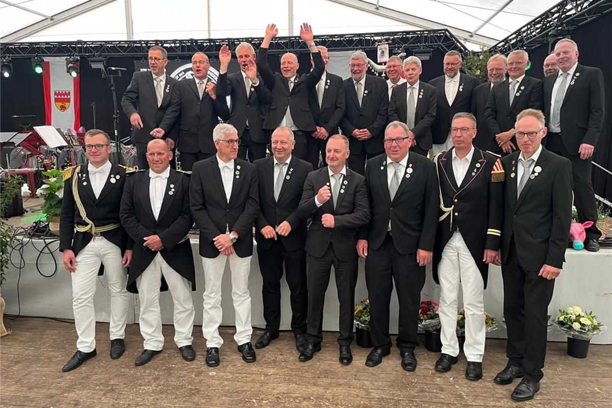 Silbernes Jubiläum als Männerschützen feierten diese Herren. | Foto: Männerschützengilde